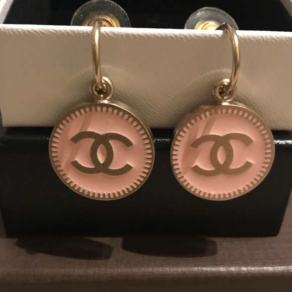 Chanel gold and pink earrings - Picture 4 of 4